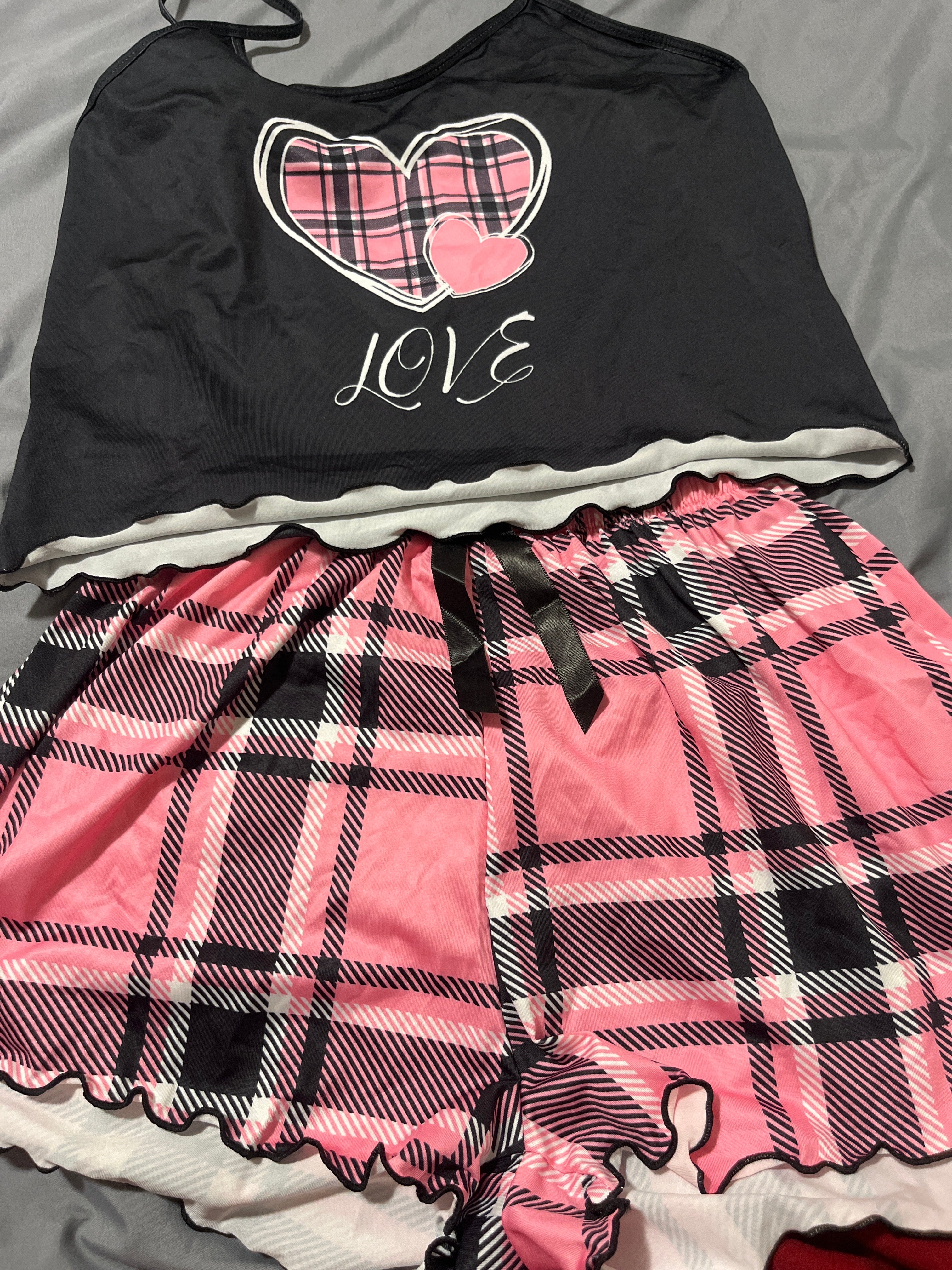 Conjunto de mujer negro y rosado de 2 piezas
